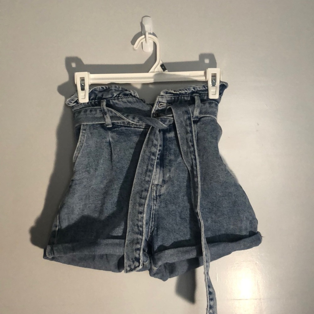 Paper bag denim shorts